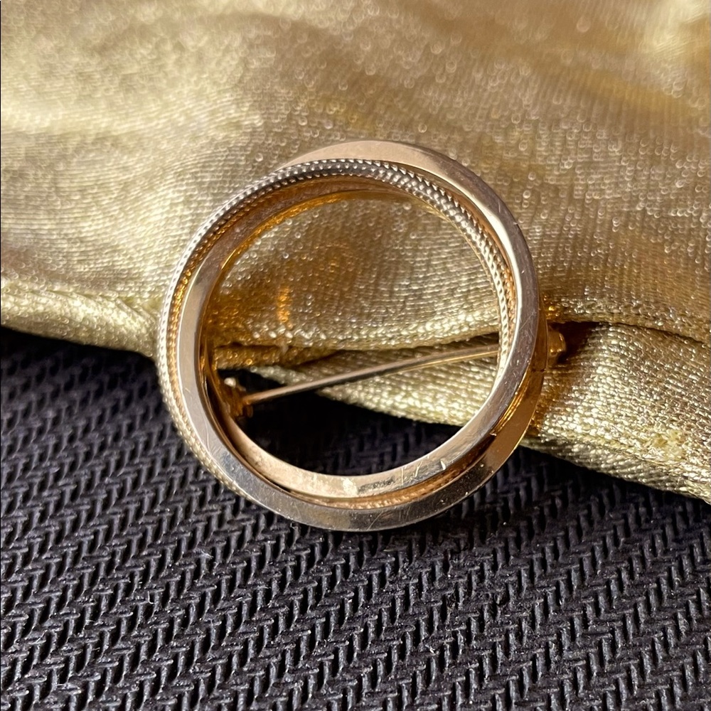 Vintage 12K Gold filled circle pin
